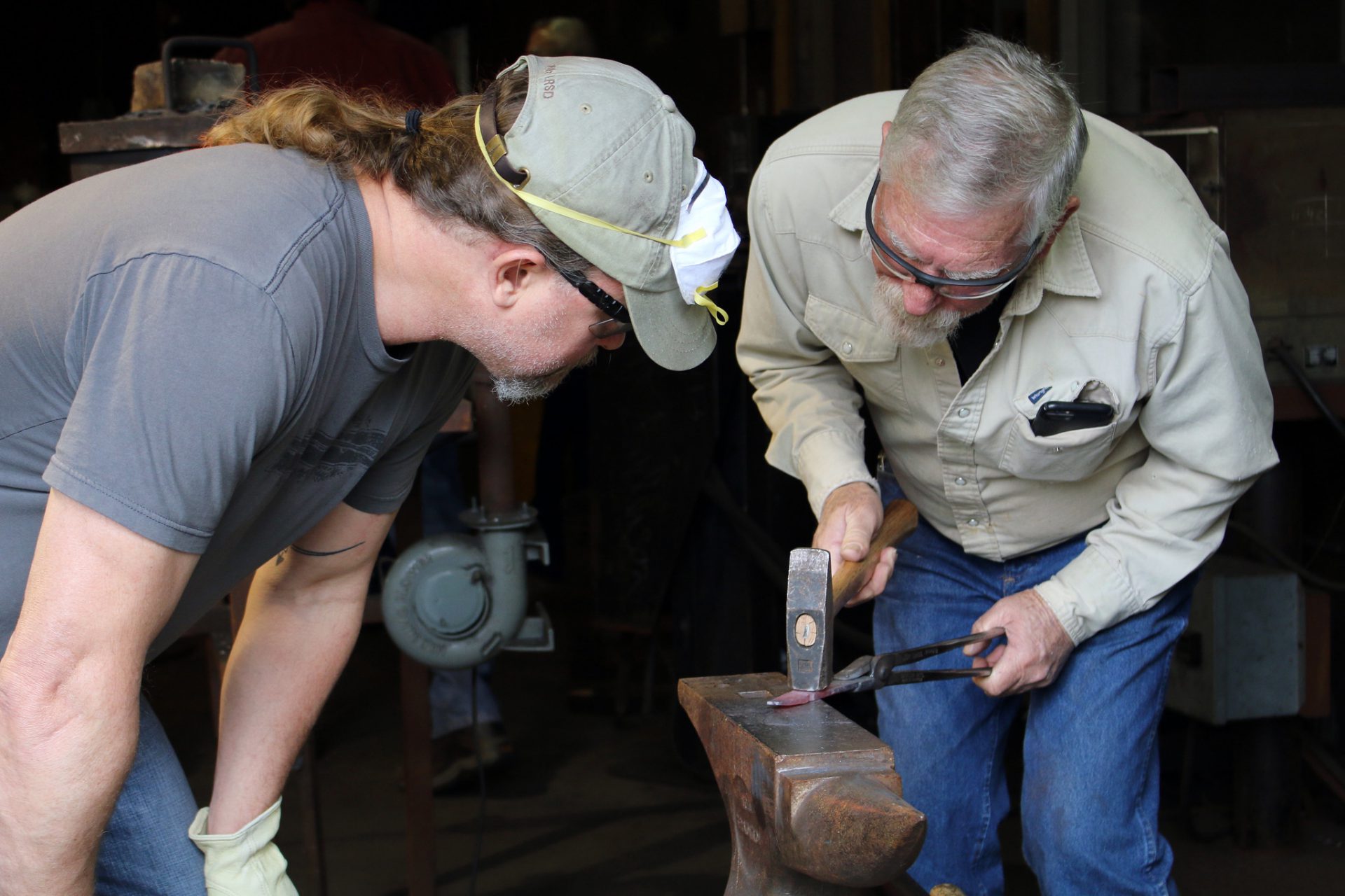 Introduction to Bladesmithing Learn Bladesmithing